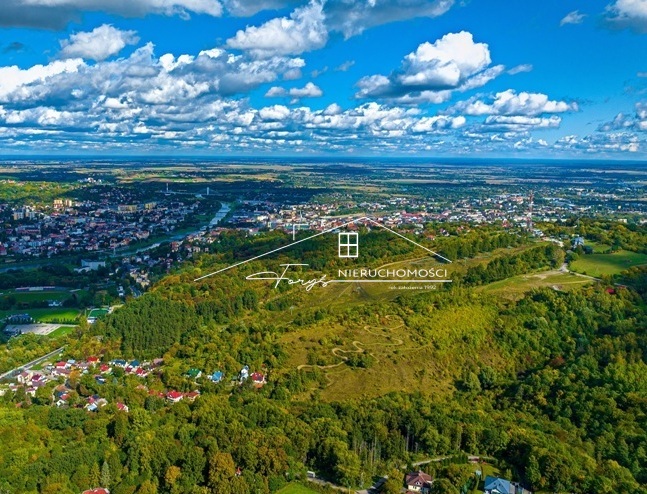 Działki inwestycyjne z MPZP w Przemyślu przy ul. Pasteura  2,43 ha z widokiem na miasto i Bieszczady