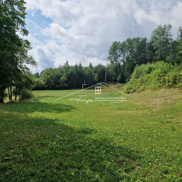 Media i dojazd zapewnione – kupujesz działkę gotową pod budowę.