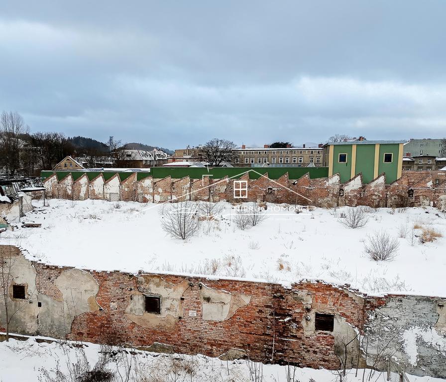 Teren inwestycyjny 9919m w centrum Kamiennej Góry  dawna tkalnia jedwabiu Floreta