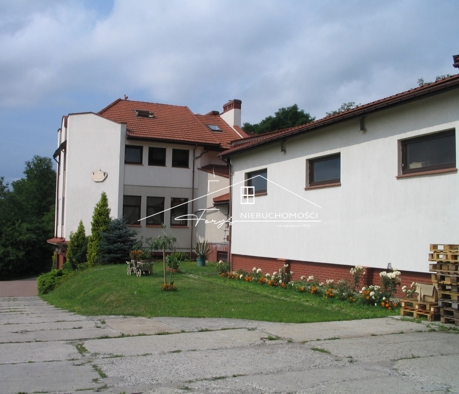 Obiekt mieszkalno-użytkowy 1800m w Przemyślu  idealny pod inwestycję i działalność gospodarczą