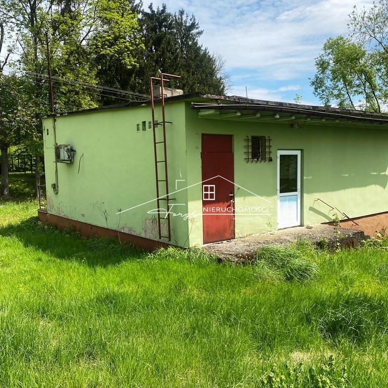 Budynek handlowy z potencjałem mieszkalnousługowym na sprzedaż  Śliwnica, gm. Dubiecko