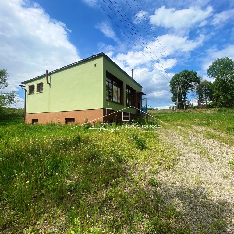 Budynek handlowy z potencjałem mieszkalnousługowym na sprzedaż  Śliwnica, gm. Dubiecko