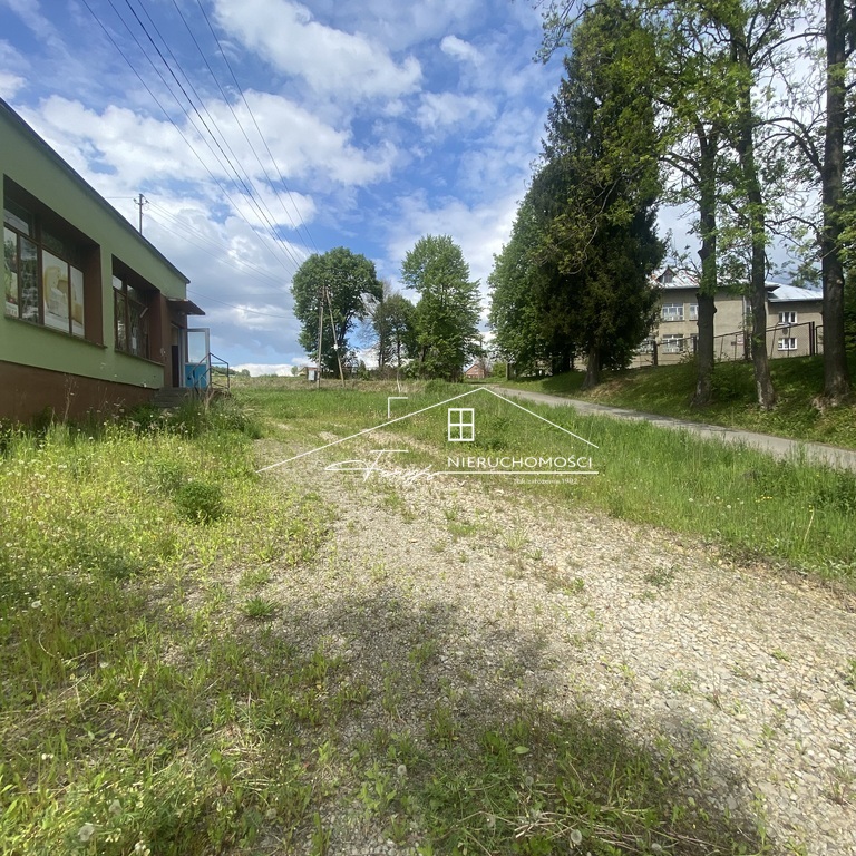 Budynek handlowy z potencjałem mieszkalnousługowym na sprzedaż  Śliwnica, gm. Dubiecko