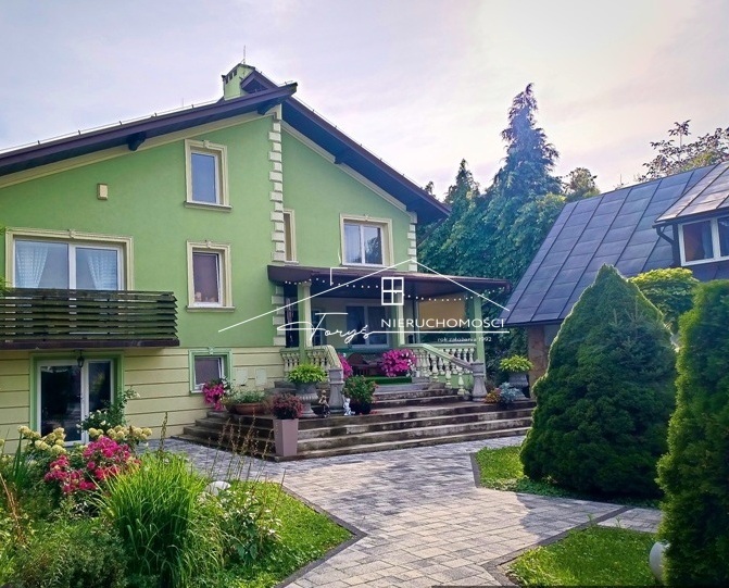 Obiekt handlowo-usługowy z domem mieszkalnym łącznie 1424m  Ostrów k. Przemyśla, idealny pod inwestycję