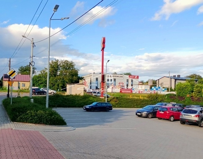 Obiekt handlowo-usługowy z domem mieszkalnym łącznie 1424m  Ostrów k. Przemyśla, idealny pod inwestycję