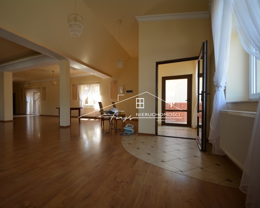 Obiekt inwestycyjny 496m w Przemyślu  idealny na przychodnię, dom seniora lub działalność usługową