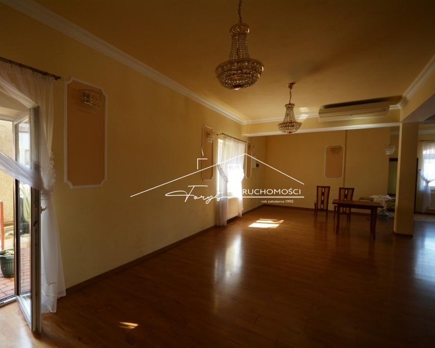 Obiekt inwestycyjny 496m w Przemyślu  idealny na przychodnię, dom seniora lub działalność usługową