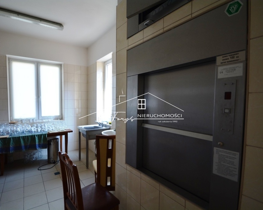 Obiekt inwestycyjny 496m w Przemyślu  idealny na przychodnię, dom seniora lub działalność usługową