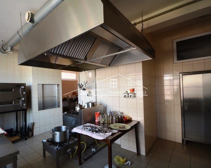 Obiekt inwestycyjny 496m w Przemyślu  idealny na przychodnię, dom seniora lub działalność usługową