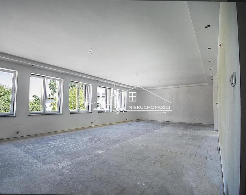 Wynajmij nowoczesny lokal 118 m2 w biznesowej części Jarosławia.