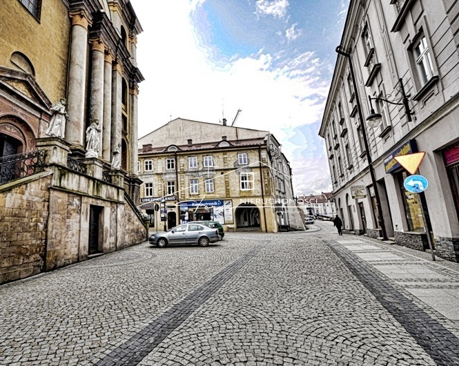 Kamienica inwestycyjna w centrum Przemyśla  gotowy projekt podziału i aparthotel