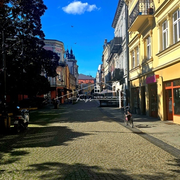 Kamienica z 1909 r. w prestiżowej części Przemyśla  4 mieszkania, 251,48m, po remoncie