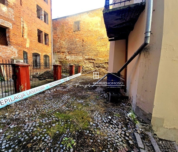 Kamienica z 1909 r. w prestiżowej części Przemyśla  4 mieszkania, 251,48m, po remoncie