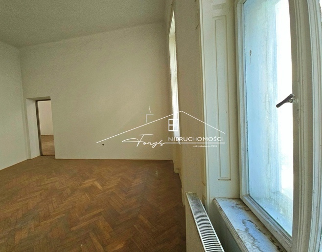 Kamienica z 1909 r. w prestiżowej części Przemyśla  4 mieszkania, 251,48m, po remoncie