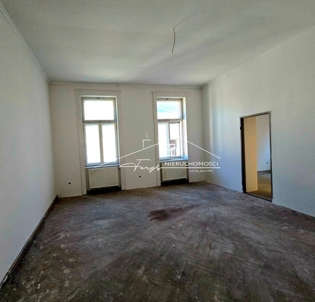 Kamienica z 1909 r. w prestiżowej części Przemyśla  4 mieszkania, 251,48m, po remoncie