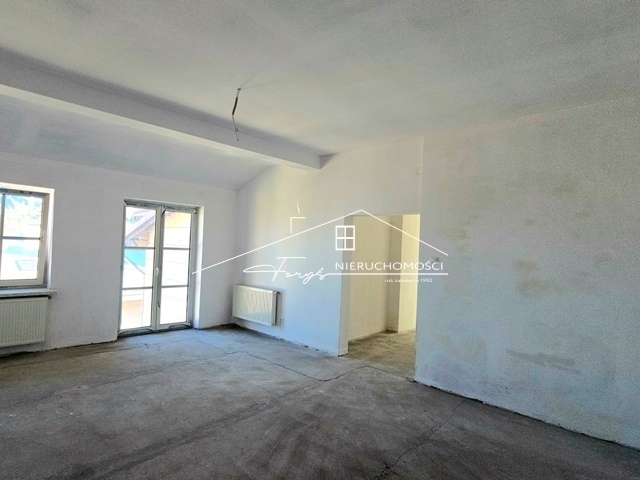 Kamienica z 1909 r. w prestiżowej części Przemyśla  4 mieszkania, 251,48m, po remoncie