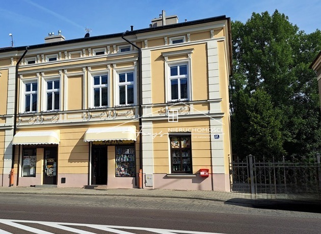 Kamienica inwestycyjna z lokalami i mieszkaniami  Przemyśl, ul. Grunwaldzka, blisko centrum