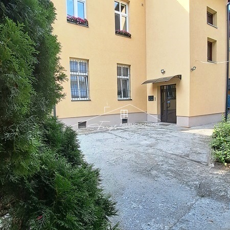 Kamienica inwestycyjna z lokalami i mieszkaniami  Przemyśl, ul. Grunwaldzka, blisko centrum