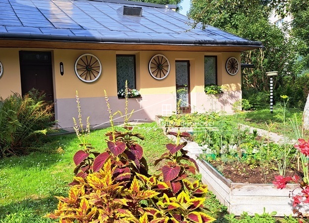 Kamienica inwestycyjna z lokalami i mieszkaniami  Przemyśl, ul. Grunwaldzka, blisko centrum