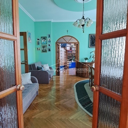 Kamienica inwestycyjna z lokalami i mieszkaniami  Przemyśl, ul. Grunwaldzka, blisko centrum