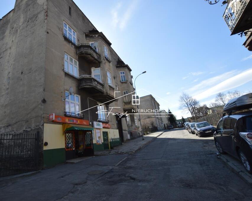 Dodatkowo udział w przyległej działce niezabudowanej – potencjał rozwoju.