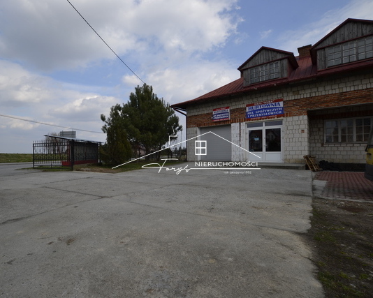 Lokal usługowo-handlowy 200m do wynajęcia  Maleniska k. Jarosławia, doskonała lokalizacja