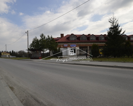 Lokal usługowo-handlowy 200m do wynajęcia  Maleniska k. Jarosławia, doskonała lokalizacja