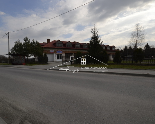 Lokal usługowo-handlowy 200m do wynajęcia  Maleniska k. Jarosławia, doskonała lokalizacja