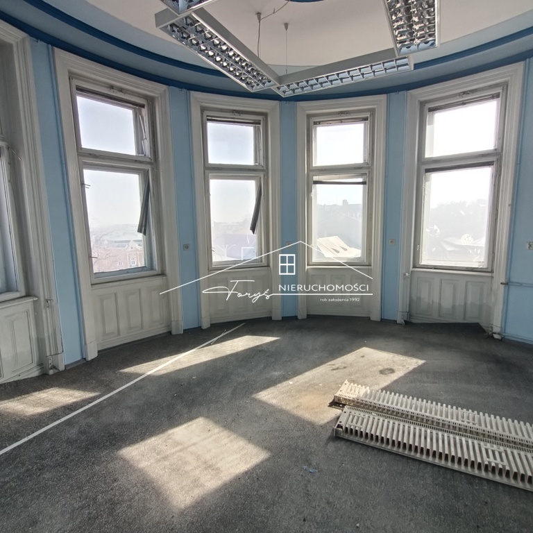 Lokal 950m do wynajęcia w zabytkowej kamienicy w centrum Przemyśla  idealna przestrzeń pod działalność