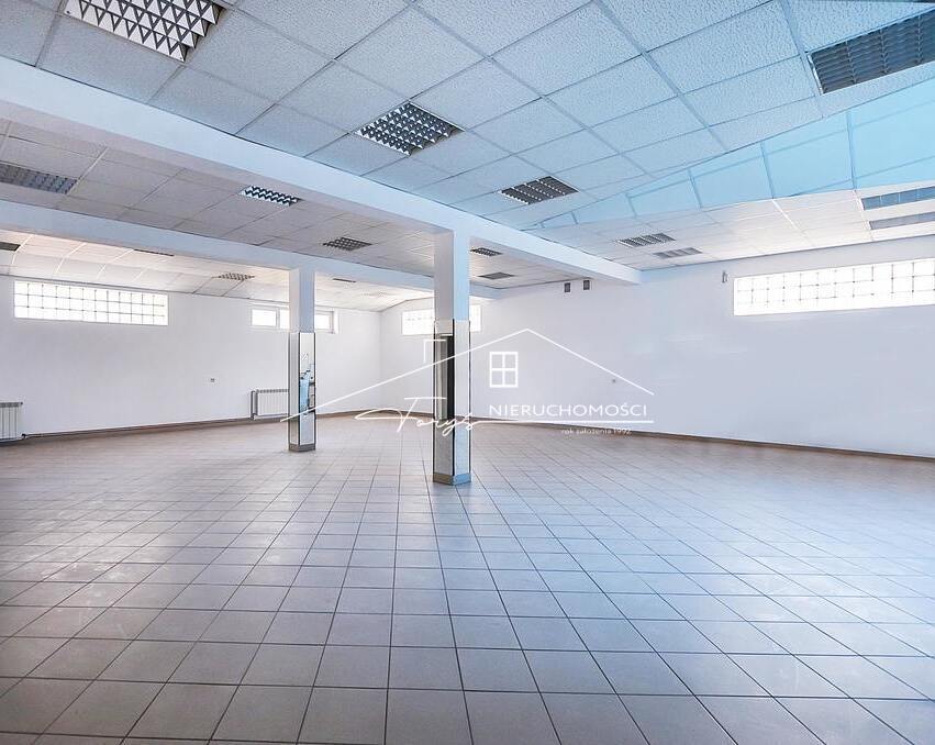 Jarosław, Jana Pawła II  Lokal handlowo-usługowy 268,93 m do wynajęcia Globus, 1 piętro