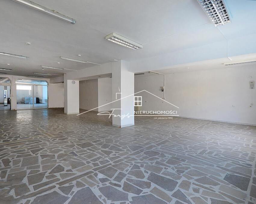 Jarosław, Jana Pawła II  Lokal handlowo-usługowy 268,93 m do wynajęcia Globus, 1 piętro