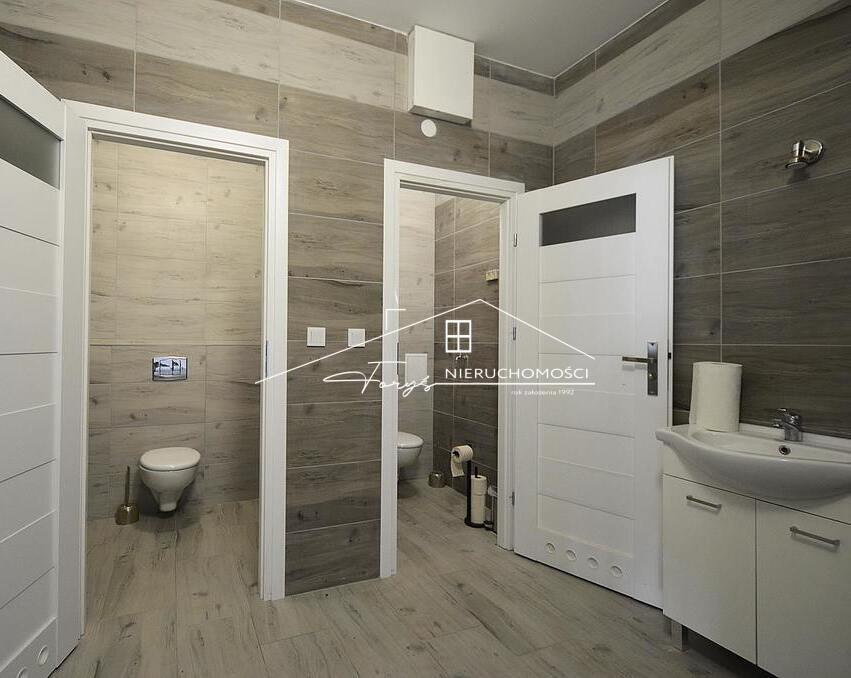 Jarosław, Jana Pawła II  Lokal handlowo-usługowy 268,93 m do wynajęcia Globus, 1 piętro