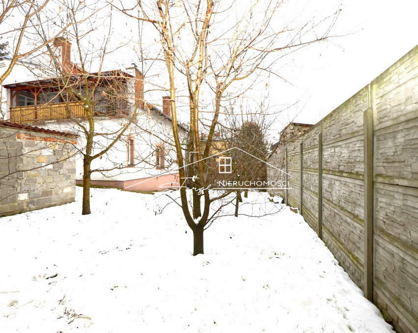 Budynek handlowo-usługowy w centrum Oleszyc  obniżka ceny o 30000zł