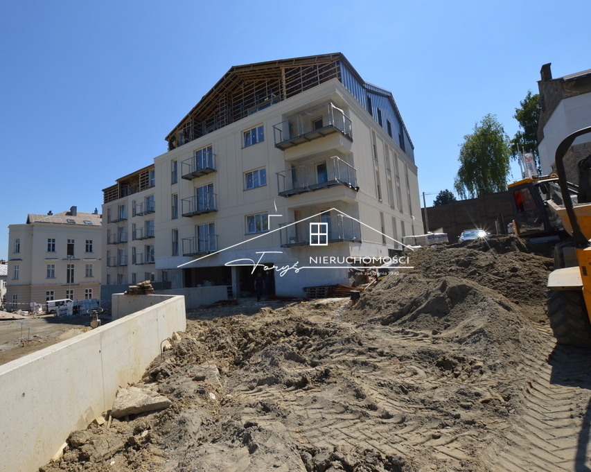 Lokal usługowy 234,9m w inwestycji Tatarska 4  centrum Przemyśla, parter, nowe budownictwo