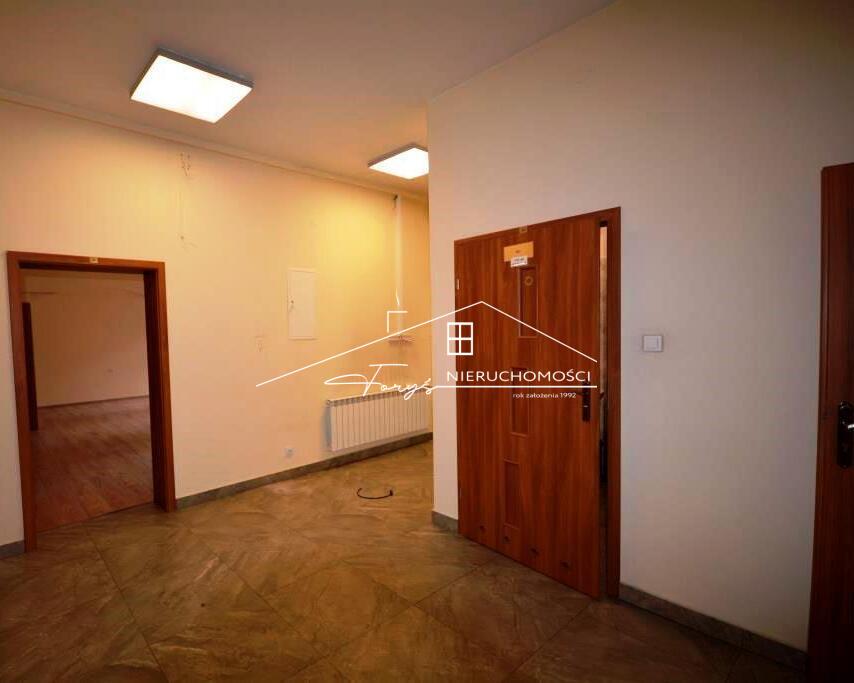 Lokal usługowy 230m do wynajęcia  I piętro, ul. Dworskiego, Przemyśl