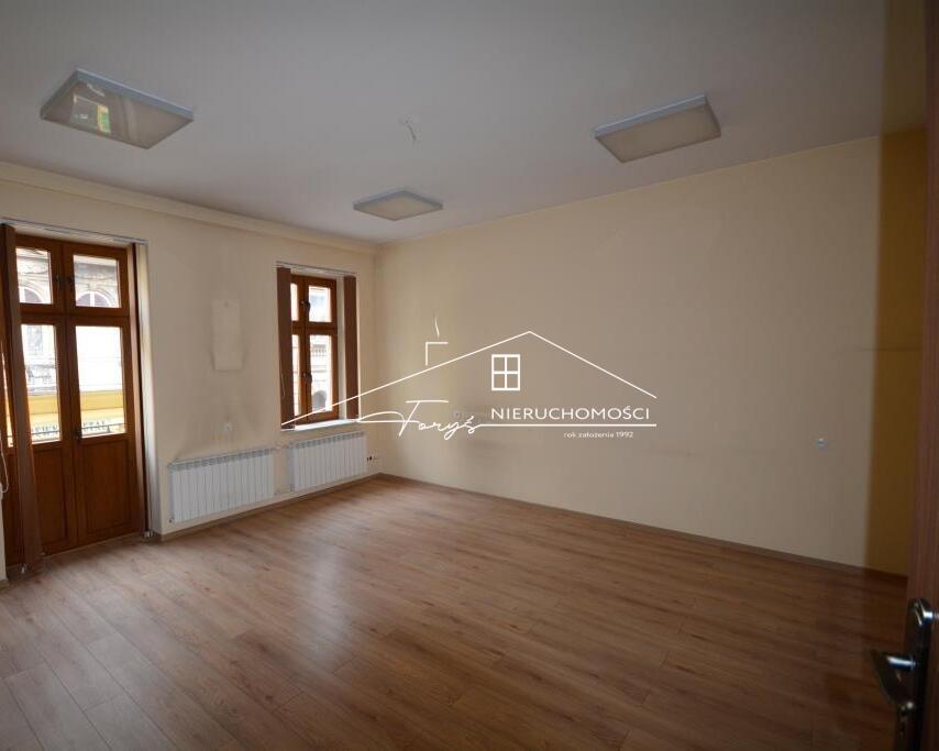 Lokal usługowy 230m do wynajęcia  I piętro, ul. Dworskiego, Przemyśl