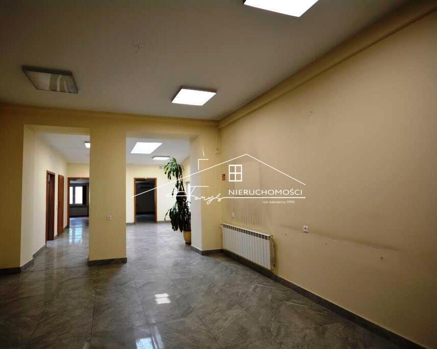 Lokal usługowy 230m do wynajęcia  I piętro, ul. Dworskiego, Przemyśl