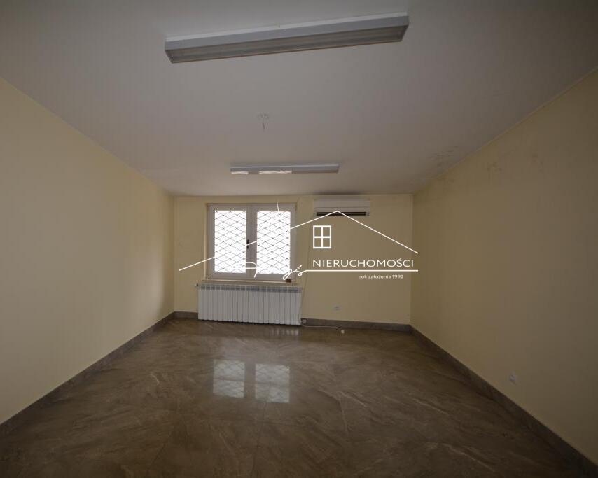 Lokal usługowy 230m do wynajęcia  I piętro, ul. Dworskiego, Przemyśl