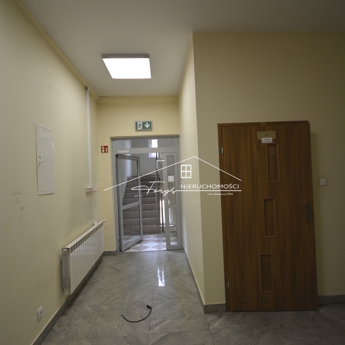 Lokal usługowy 230m do wynajęcia  I piętro, ul. Dworskiego, Przemyśl