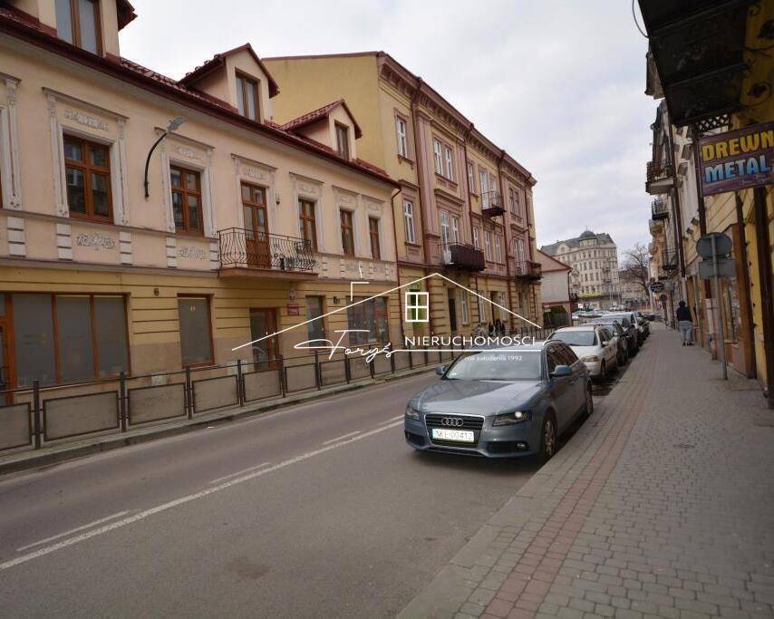 Lokal usługowy 230m do wynajęcia  I piętro, ul. Dworskiego, Przemyśl