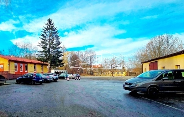 Lokal użytkowy 164m w centrum Przemyśla z dużym parkingiem  idealny na działalność usługową