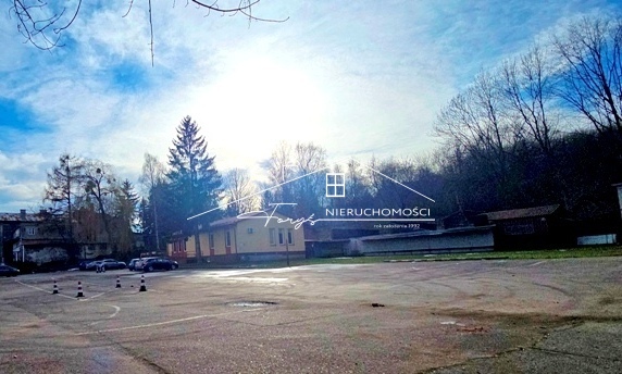Lokal użytkowy 164m w centrum Przemyśla z dużym parkingiem  idealny na działalność usługową