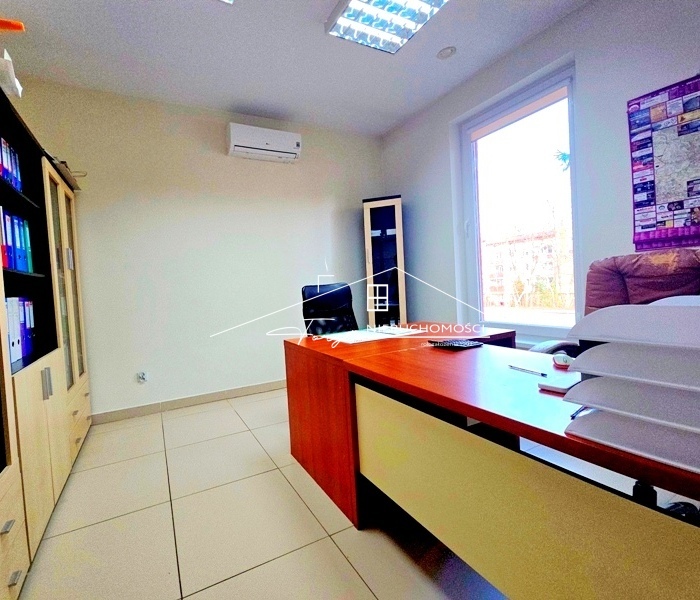 Lokal użytkowy 164m w centrum Przemyśla z dużym parkingiem  idealny na działalność usługową