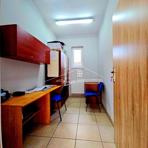 Lokal użytkowy 164m w centrum Przemyśla z dużym parkingiem  idealny na działalność usługową