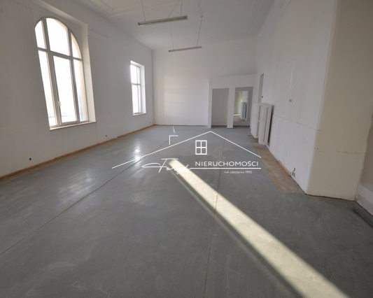 Lokal 294m do wynajęcia  centrum miasta, I piętro, doskonała lokalizacja