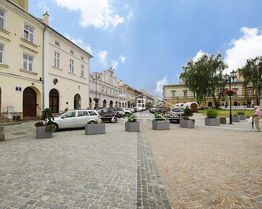 Lokal użytkowy 88m do wynajęcia w kamienicy na jarosławskim rynku  możliwość aranżacji i negocjacji ceny