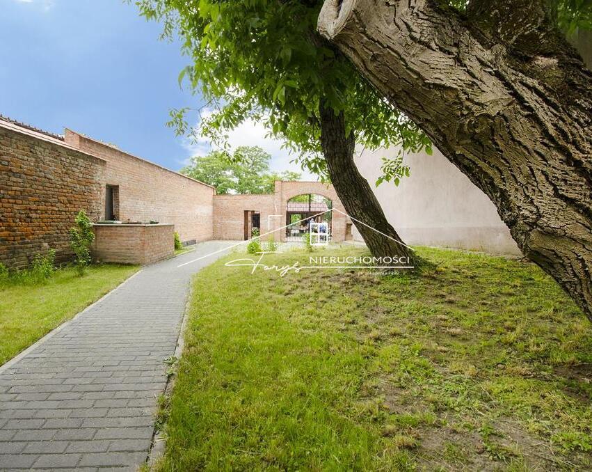 Lokal użytkowy 88m do wynajęcia w kamienicy na jarosławskim rynku  możliwość aranżacji i negocjacji ceny