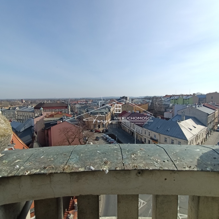 Lokal 250m do wynajęcia w zabytkowej kamienicy w centrum Przemyśla  idealny pod działalność usługową lub biurową