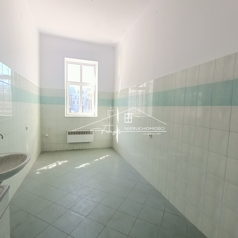 Lokale użytkowe do wynajęcia w centrum Przemyśla  ul. Wałowa, 3050m2