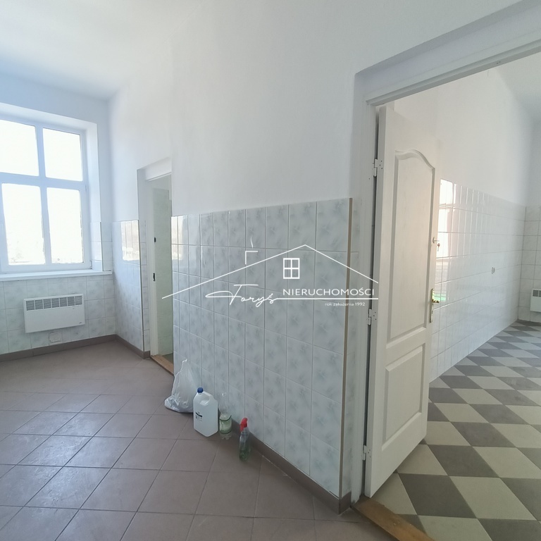 Lokale użytkowe do wynajęcia w centrum Przemyśla  ul. Wałowa, 3050m2